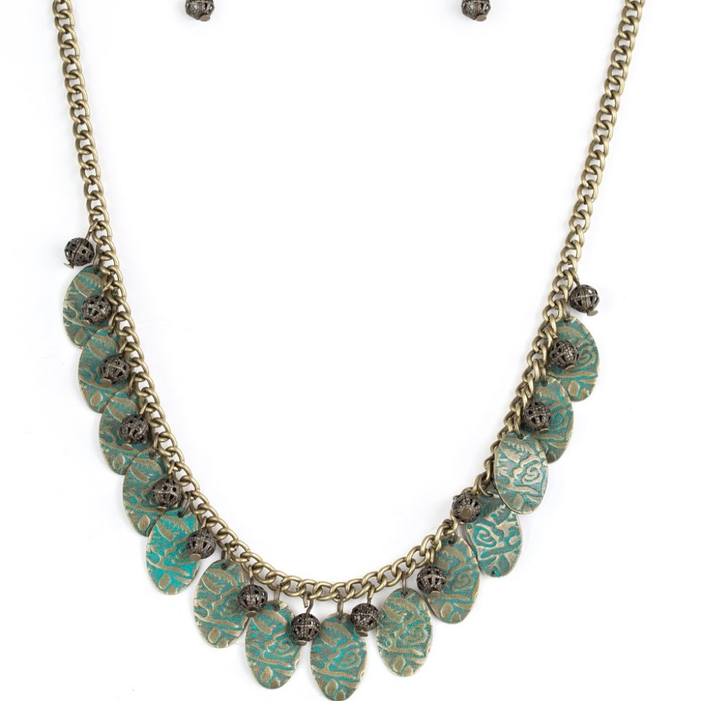 💥3/$15💥 Vintage Gardens Brass Necklace